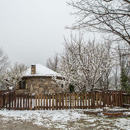 Albergue El Solitario Banos De Montemayor Bagian luar foto