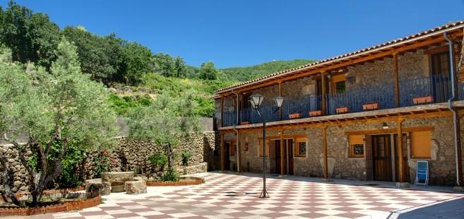 Albergue El Solitario Banos De Montemayor Bagian luar foto